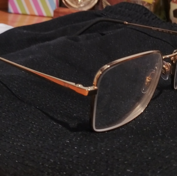 Gold Frames - Picture 3 of 4